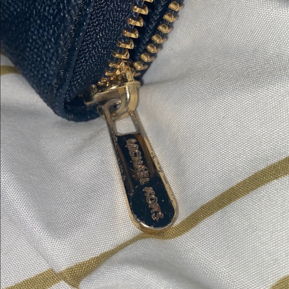 Michael Kors Wallet - Picture 5 of 6